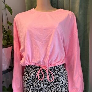 Hot pink Elodie sweatshirt crop size Large?